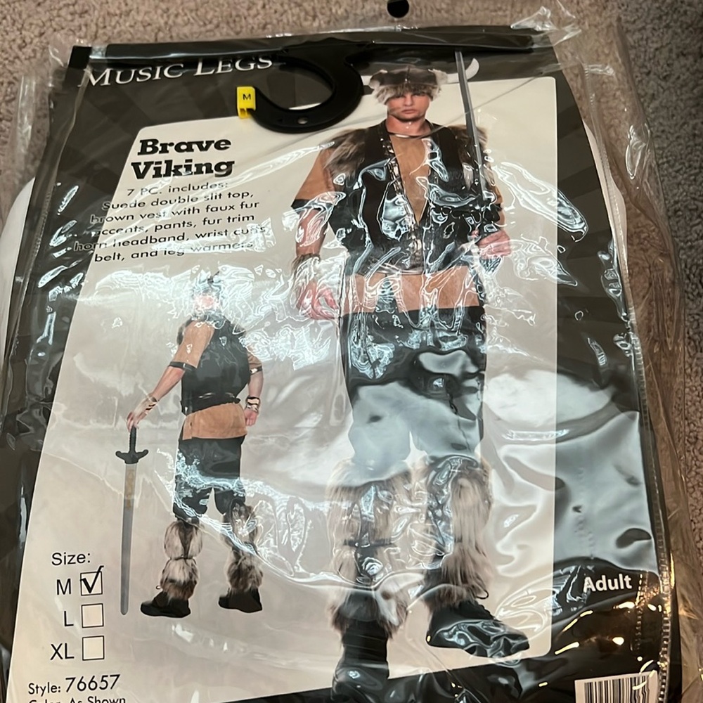 Men’s brave Viking med.      check my listings for the matching women’s costume